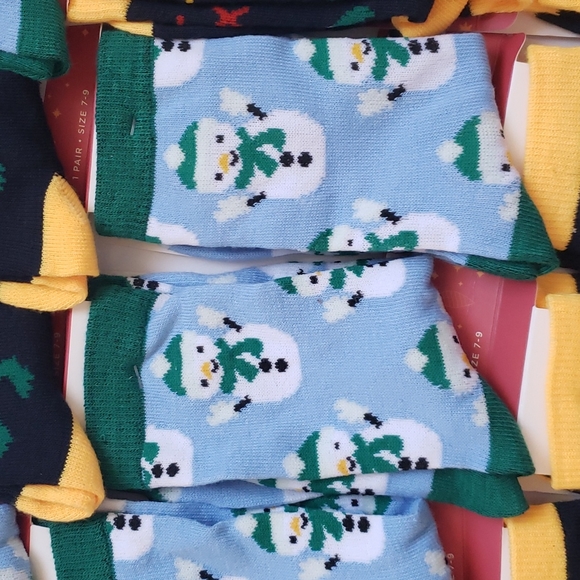 x18 NWT Kids Christmas Socks Childrens Holiday Socks Santa Snowman Dinosaurs - Picture 5 of 12